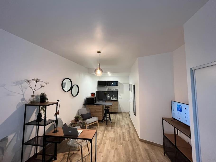 Studio Cosy Rez-De-Chaussee Foix Ngoại thất bức ảnh